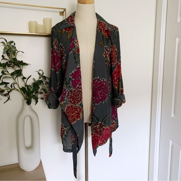 Tops - Floral long sleeve kimono wrap top